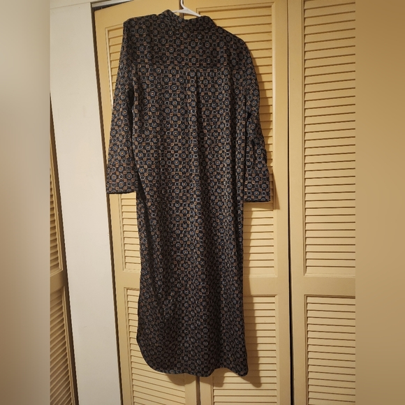 Banana Republic Shirt Dress - Picture 2 of 3